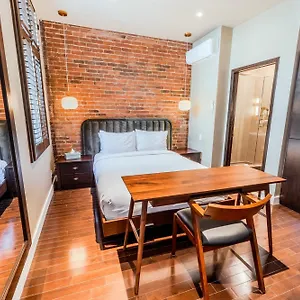 unique-stays-boutique-quartier-latin-room-202-montreal.hotels-in-montreal.org/